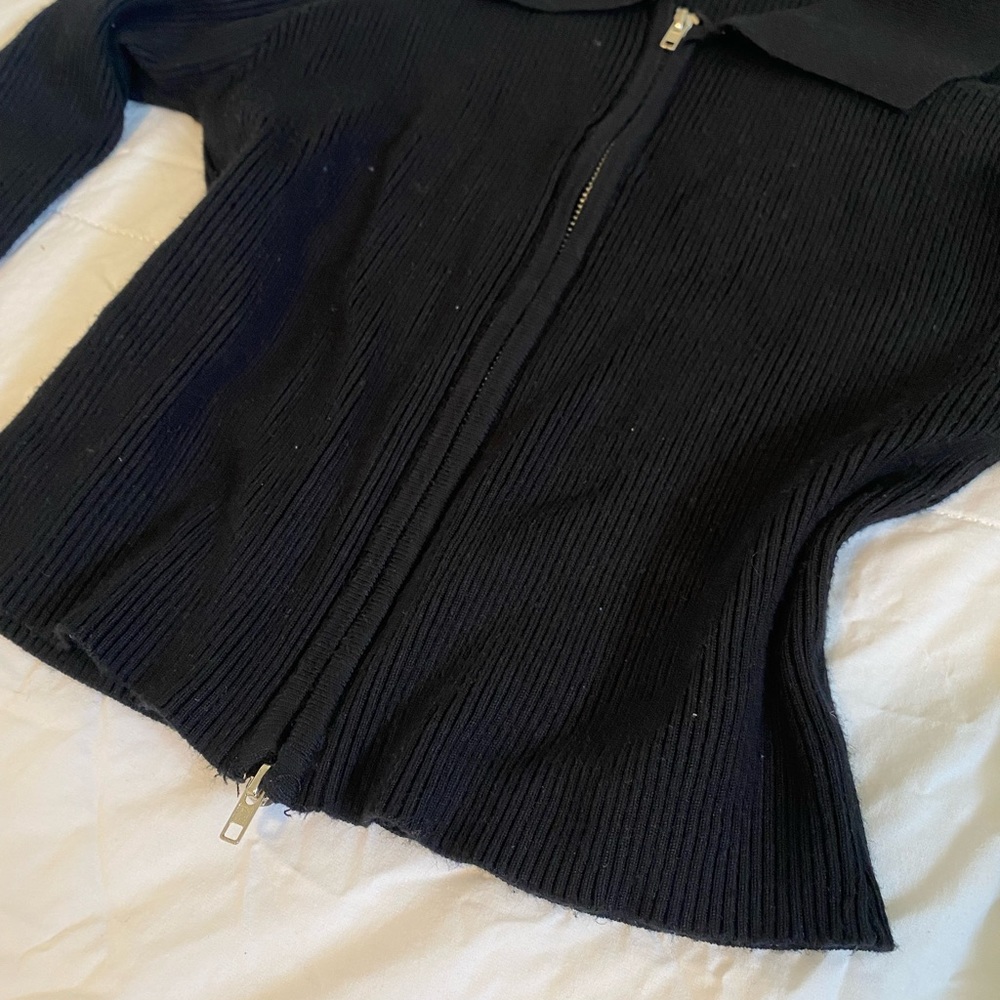Black Front Zip Collared Long-Sleeve Top - Picture 7 of 8